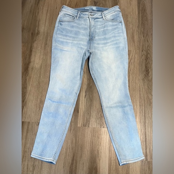 Women's Old Navy Extra High Rise Rockstar Super Skinny Light Jeans - Picture 1 of 3